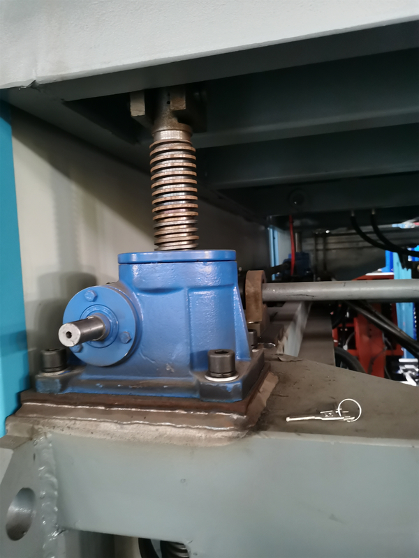 Pesticide 4 Layer Preform Bottle Blowing Machine 1 Head Multi Layer Molding